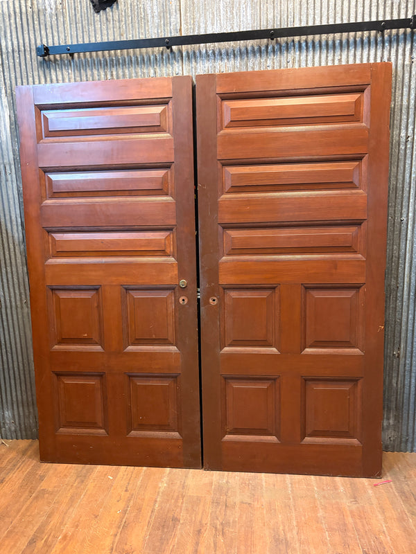 Pair of 7-Panel Doors w/ Ribbed Molding GS6086