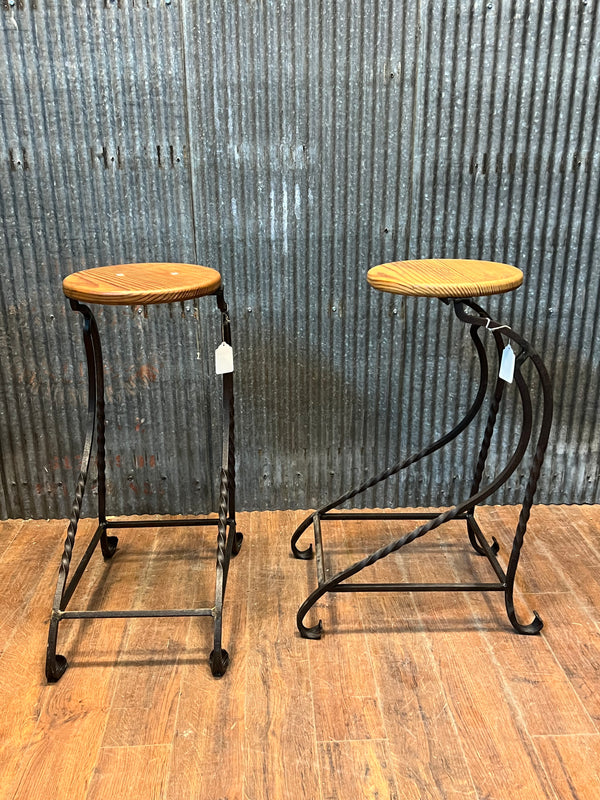 Wooden Seat Wrought Iron Bar Stool GA10151