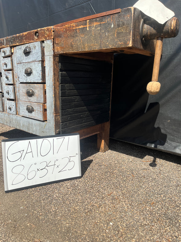 1800's Cabinet Makers Bench GA10171