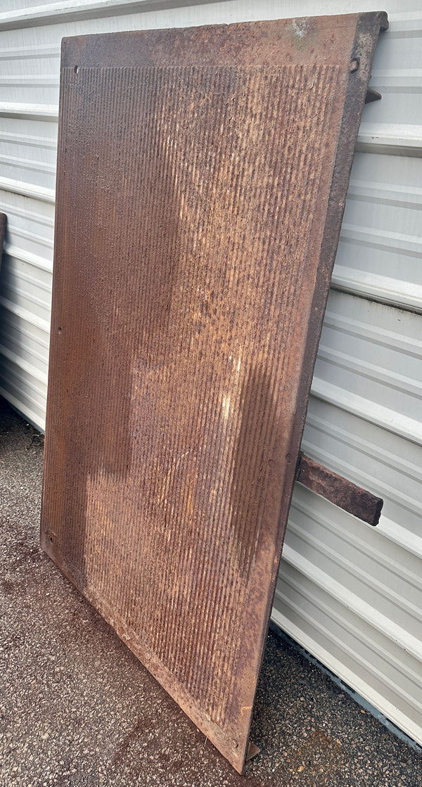 Cast Iron Upper Porch/Stairwell Tread w/ 3-Sided Overhang GA20578