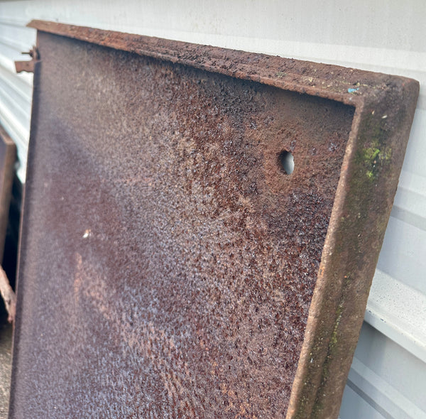 Cast Iron Upper Porch/Stairwell Tread w/ 3-Sided Overhang GA20578