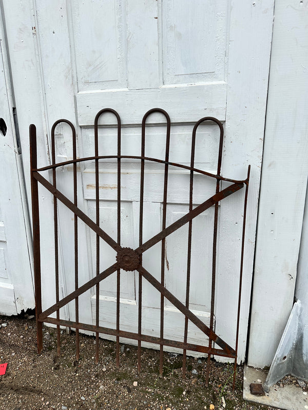 Antique Iron Hairpin Garden Gate w/ Flower Medallion GA20244