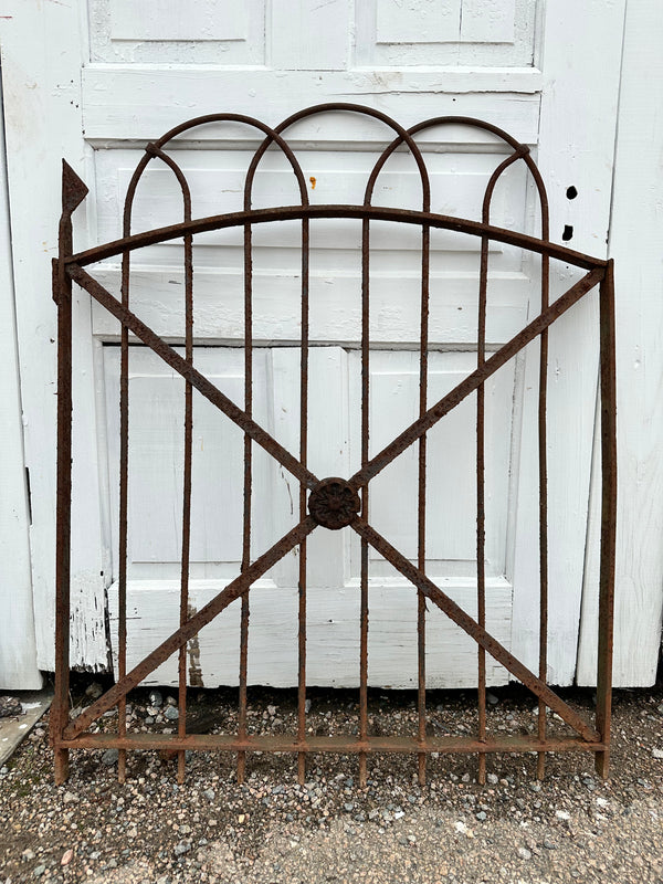 Antique Iron Hairpin Garden Gate w/ Flower Medallion GA20247