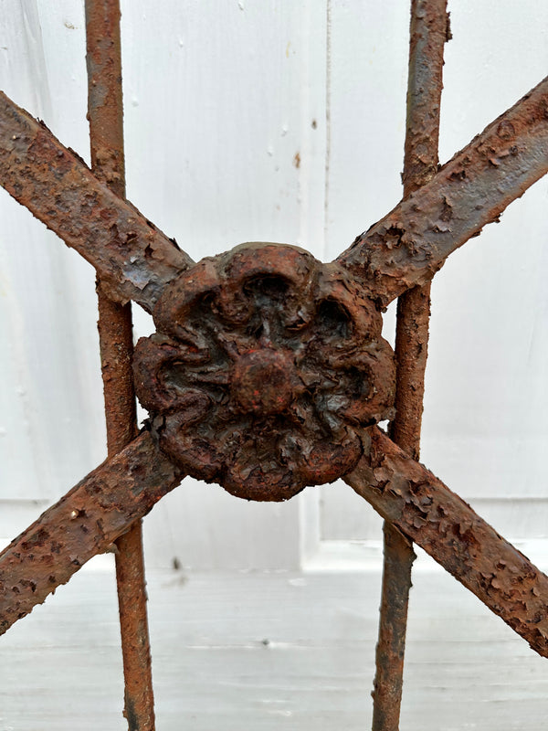 Antique Iron Hairpin Garden Gate w/ Flower Medallion GA20247