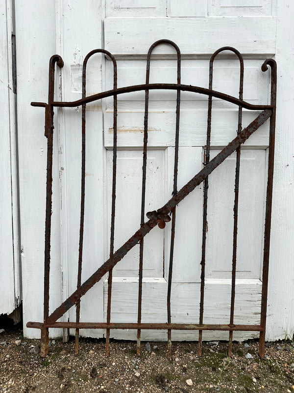 Antique Iron Hairpin Garden Gate GA20248