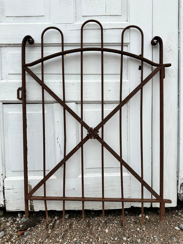 Antique Iron Hairpin Garden Gate w/ Flower Medallion GA20251
