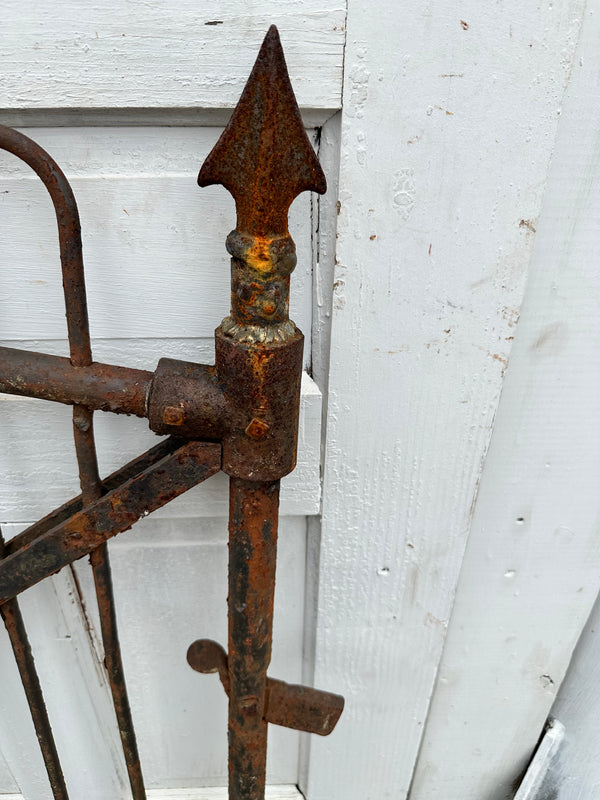 Antique Iron Hairpin / Spear Top Garden Gate GA20254