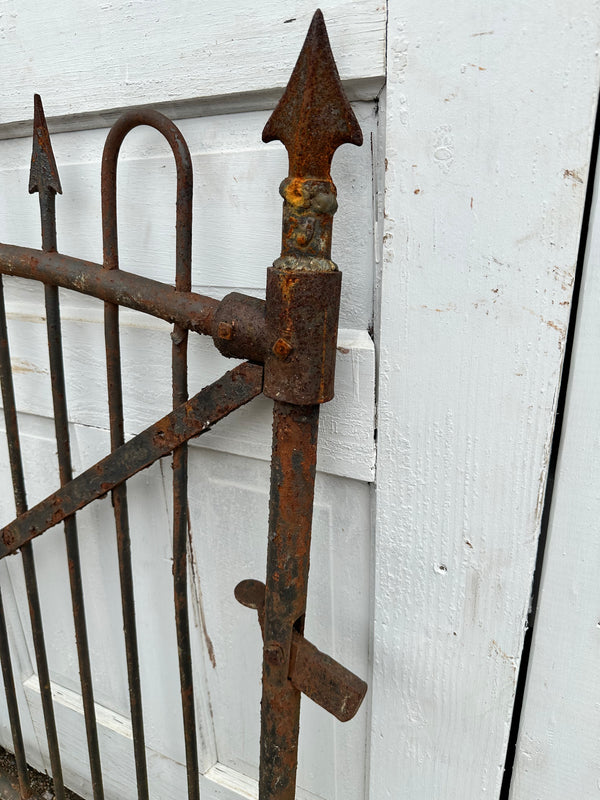 Antique Iron Hairpin/ Spear Top Garden Gate GA20256