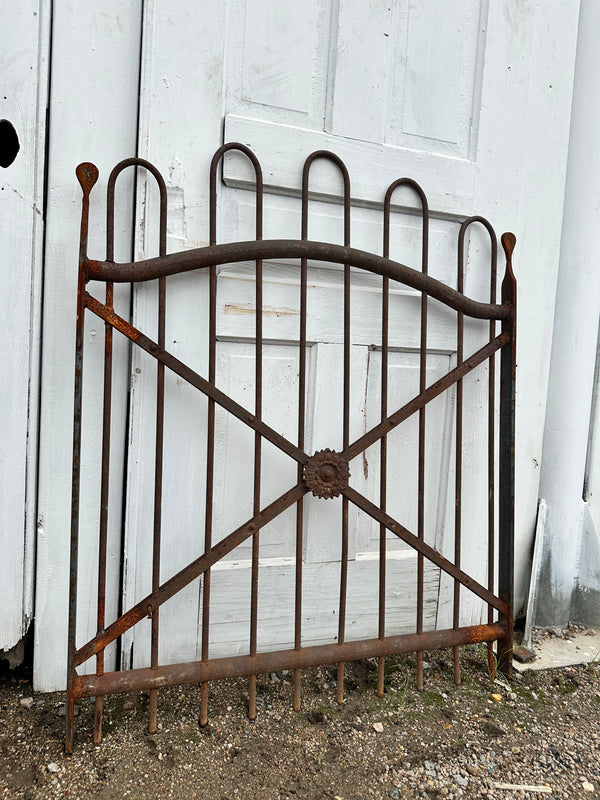 Antique Iron Hairpin Garden Gate w/ Sunflower Medallion GA20259