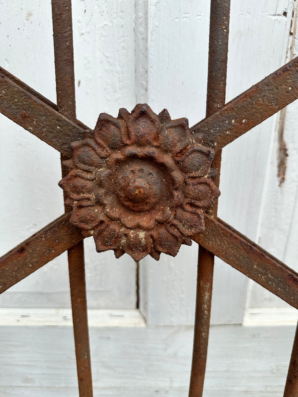 Antique Iron Hairpin Garden Gate w/ Sunflower Medallion GA20259