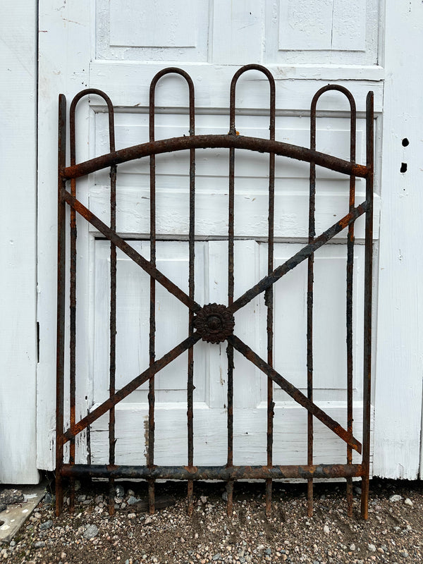 Antique Iron Hairpin Garden Gate w/ Sunflower Medallion GA20261