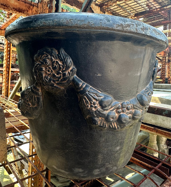 Painted Outdoor Flower Pot GA20268