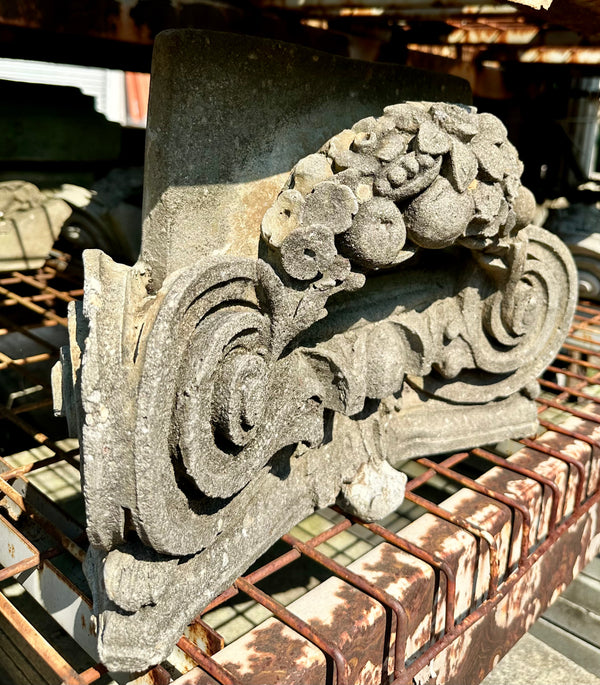 Concrete Ionic Garden Decorations GA20269