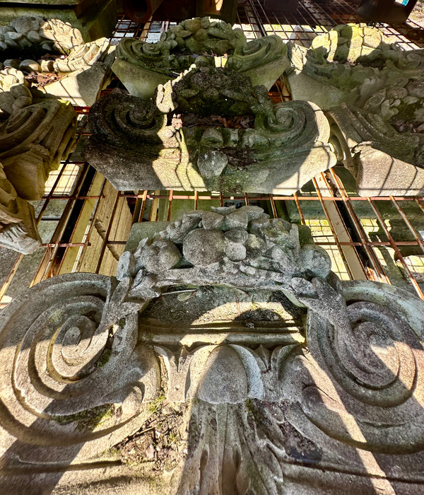 Concrete Ionic Garden Decorations GA20269