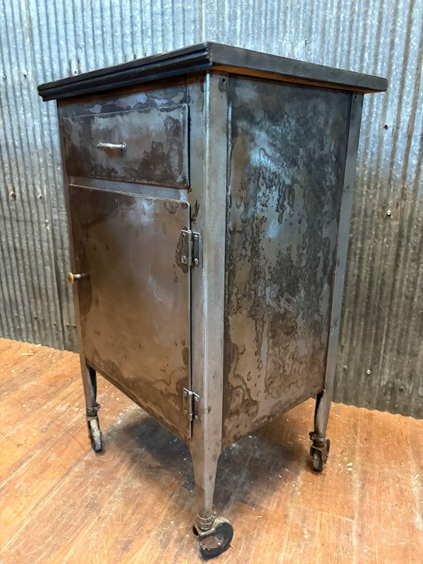 1930s Refurbished Side Table w/ Stained Ebony Wood Top GS6032