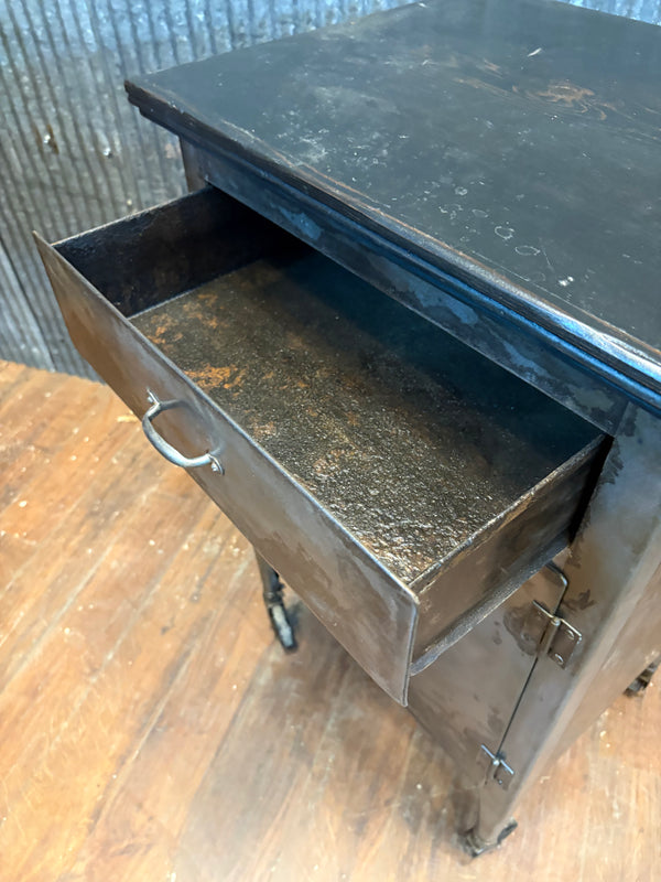 1930s Refurbished Side Table w/ Stained Ebony Wood Top GS6032