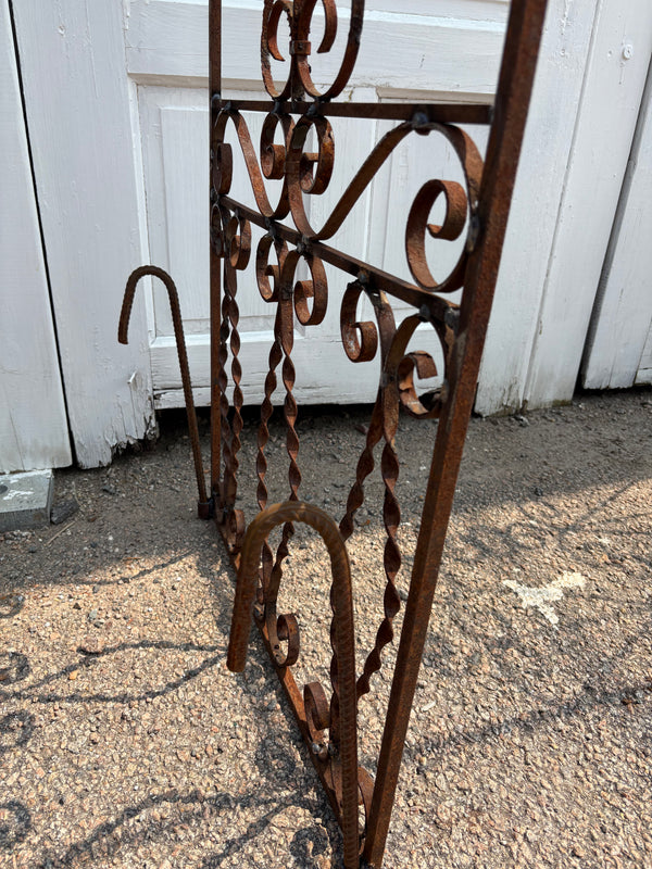 Iron Artisan Arbor w/ Stakes GS6037
