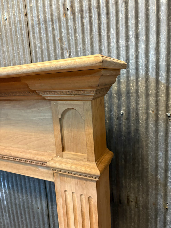 Classical Style Fireplace Mantel GS6051