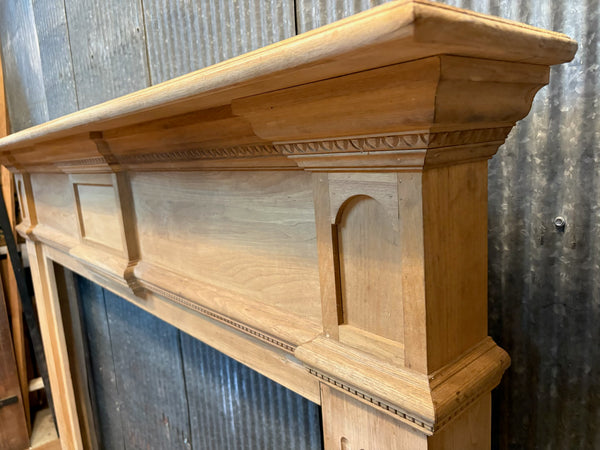 Classical Style Fireplace Mantel GS6051