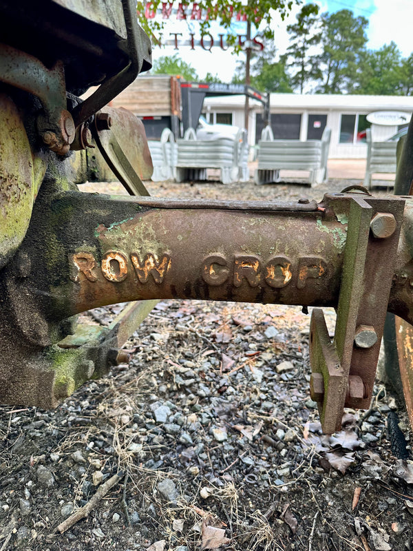 Antique Oliver Tractor - For Parts GA20130