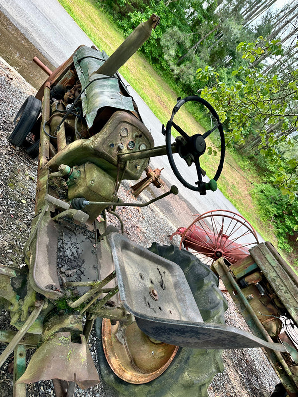 Antique Oliver Tractor - For Parts GA20130