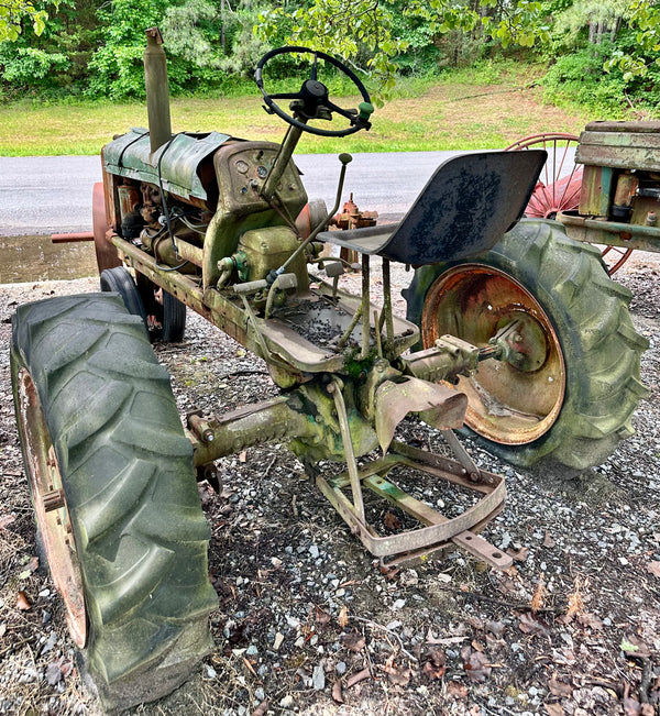 Antique Oliver Tractor - For Parts GA20130
