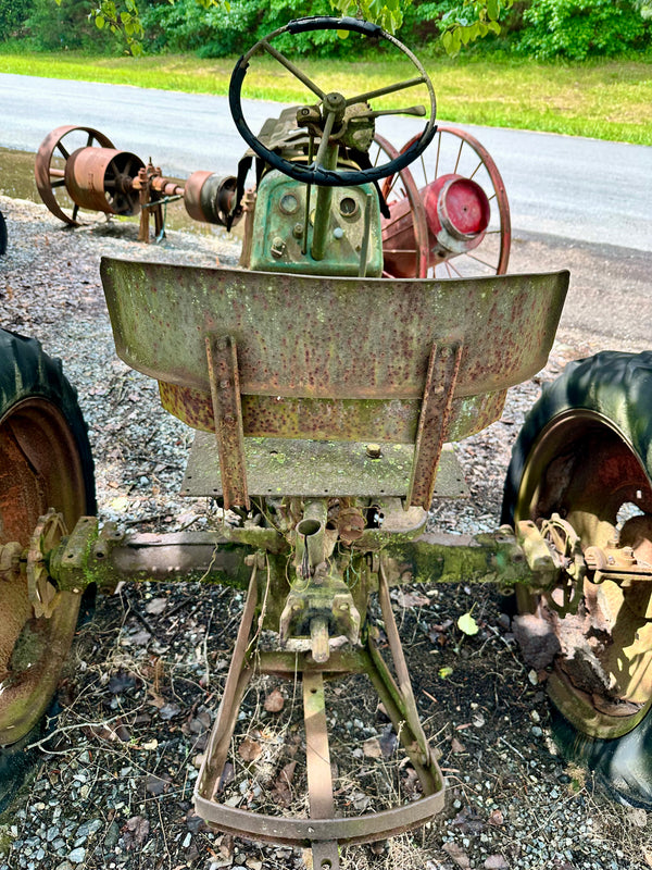Antique John Deere Tractor - For Parts GA20131