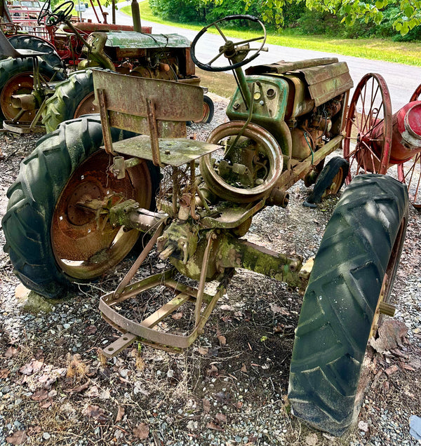 Antique John Deere Tractor - For Parts GA20131