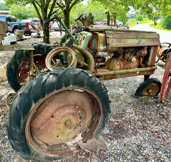 Antique John Deere Tractor - For Parts GA20131