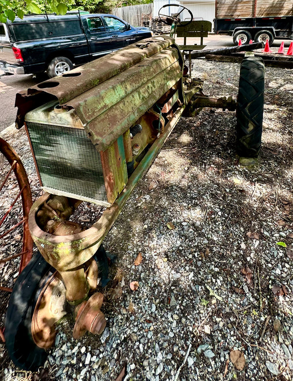Antique John Deere Tractor - For Parts GA20131