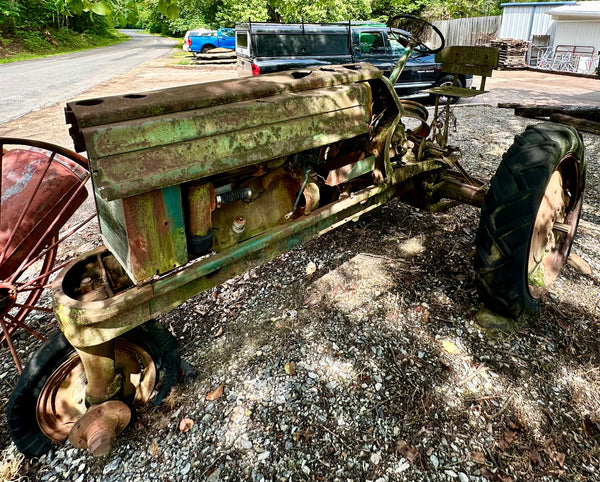 Antique John Deere Tractor - For Parts GA20131