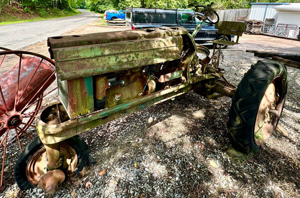 Antique John Deere Tractor - For Parts GA20131