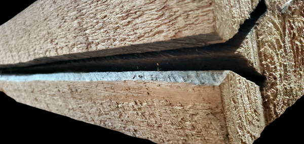 Rough Sawn Pine Beam *GAM0119