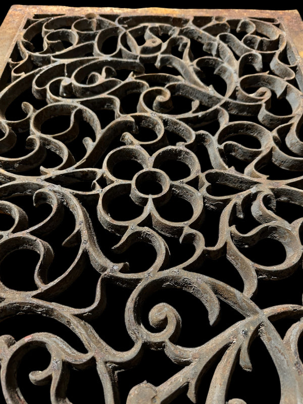 Antique Cast Iron Floor Vent GA20079