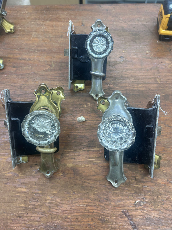 Set of 18 Art Deco Mortise Lock Crystal Knobs GS010985
