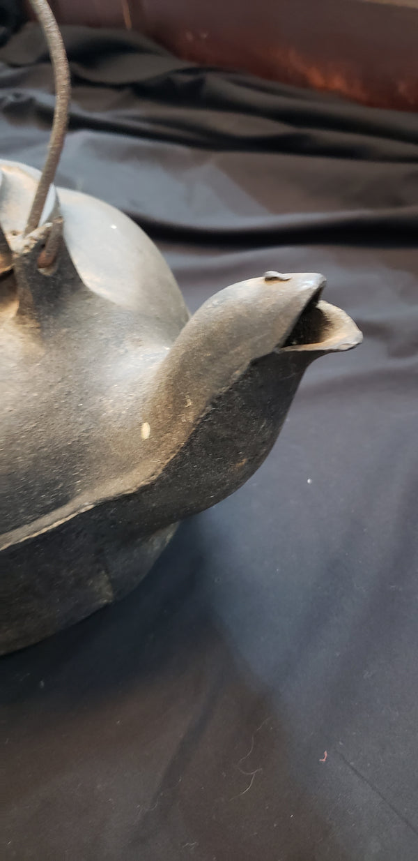 Pre-Civil War Cast Iron Tea Water Kettle #7 w/ Swivel Lid GS01076