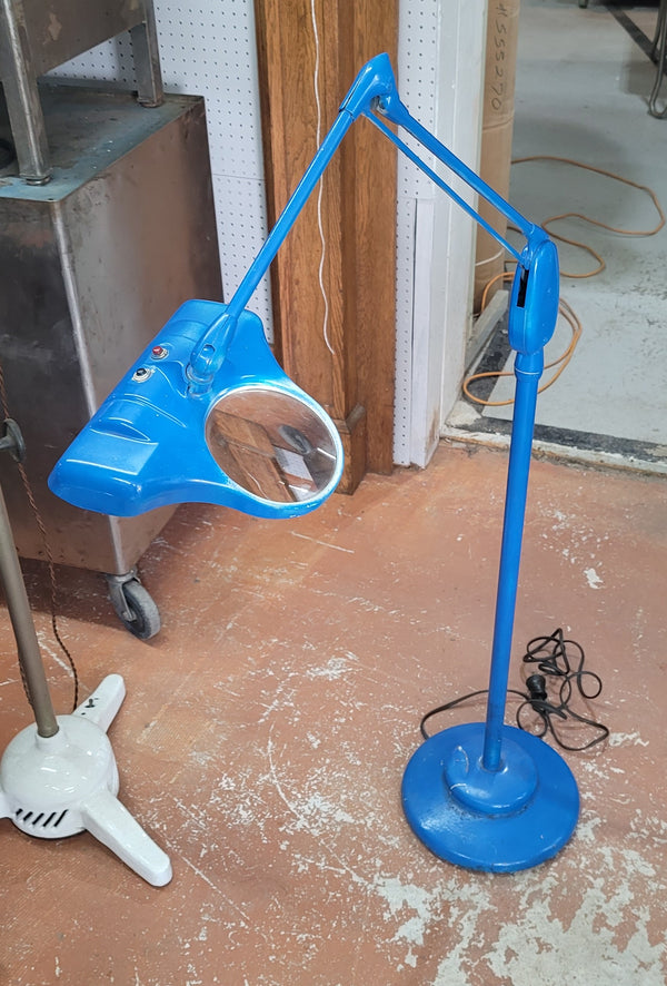 Vintage Adjustable Magnifying Floor Lamp w/ Cast Iron Base GS00663
