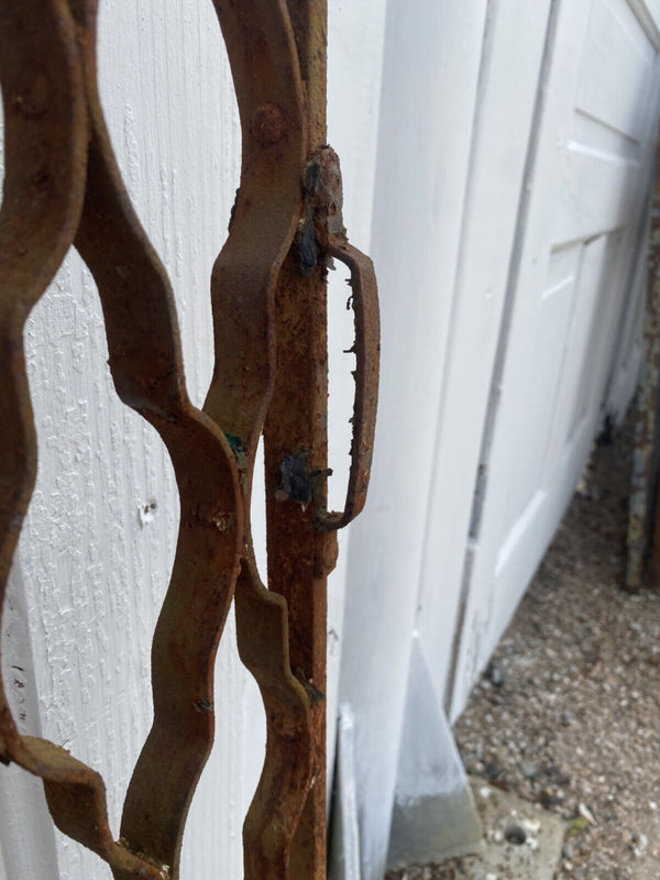 Antique Iron Gate GS00215 - 33 1/2" wide x 41 1/4" tall