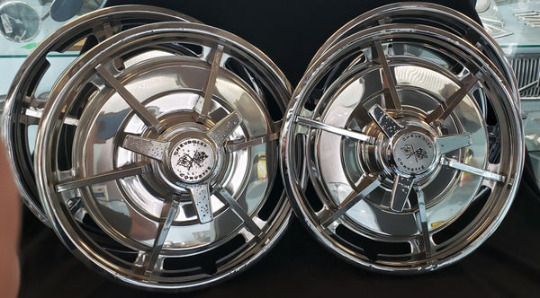 Set of 4 OEM 1963 Chevrolet Corvette Chrome Hub Caps GA9825