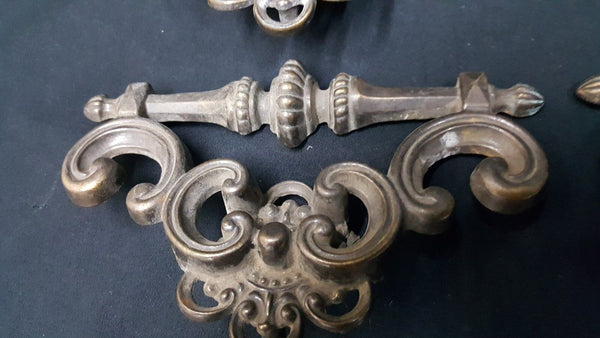 Set of 5 Wide Stationary Scroll Drawer Pulls 6" x 4" GS00791