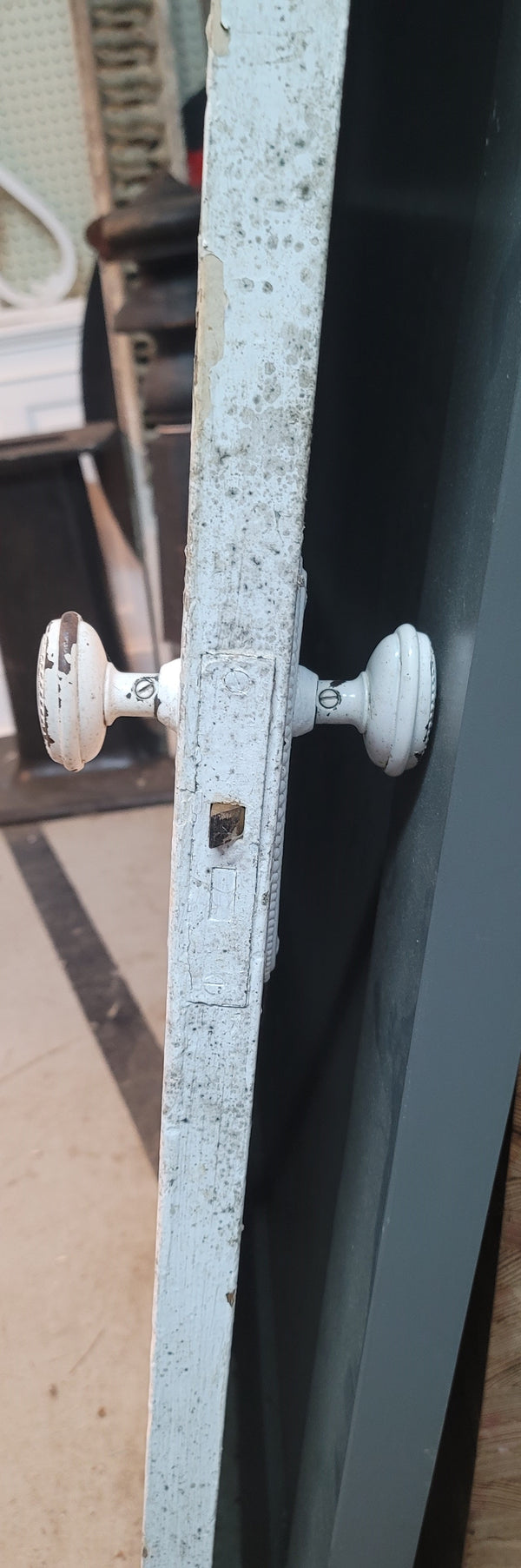 Vintage 6 Raised Panel Interior Door w/ Hardware 33 1/4" x 79 5/8 GS00821