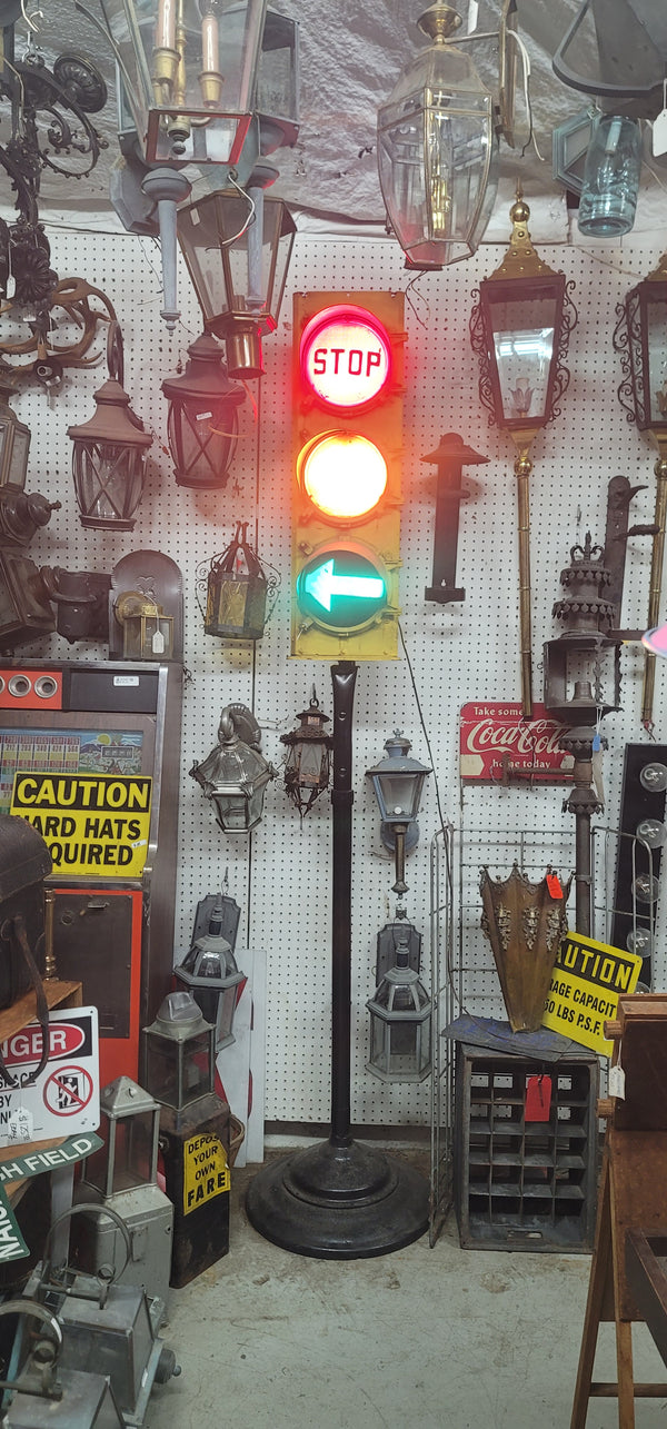 Vintage Blinking Traffic Light with Industrial Steel Base 93 1/2" Tall GS00939