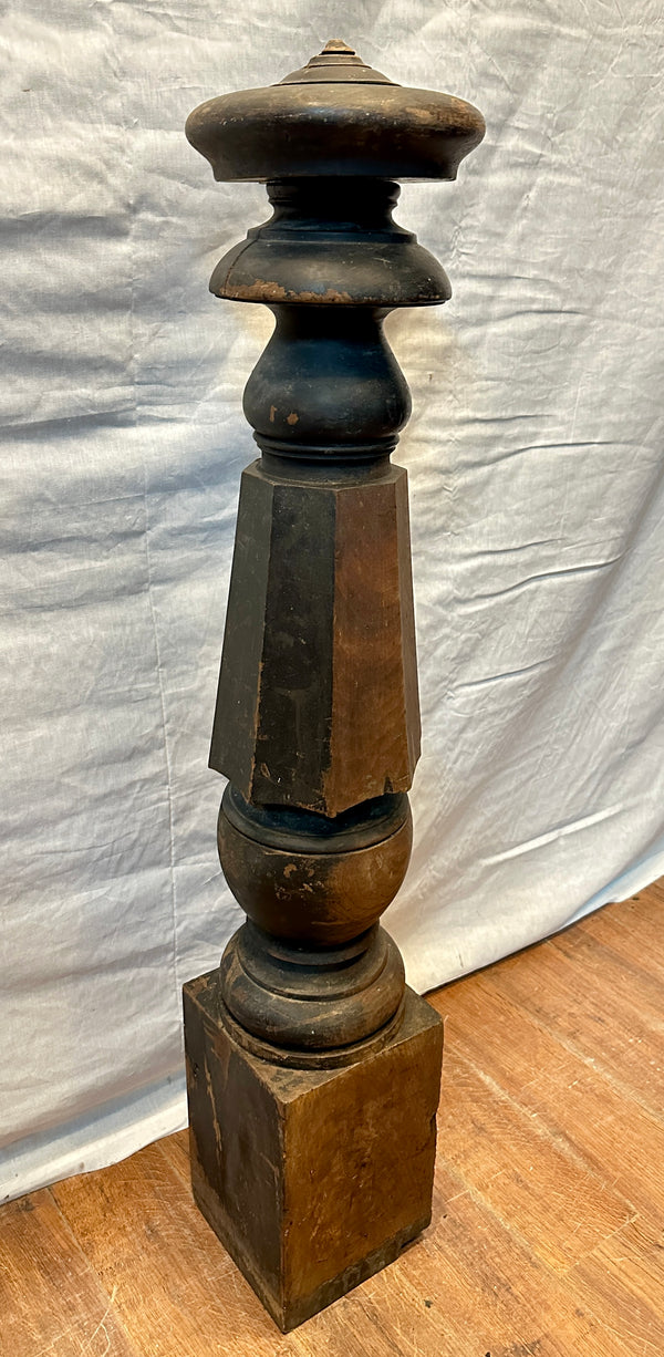 Octagonal Walnut Newel Post GA20419