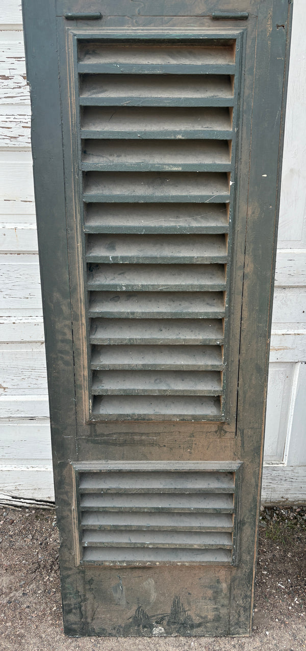 Pair of Louvered Shutters GA21511