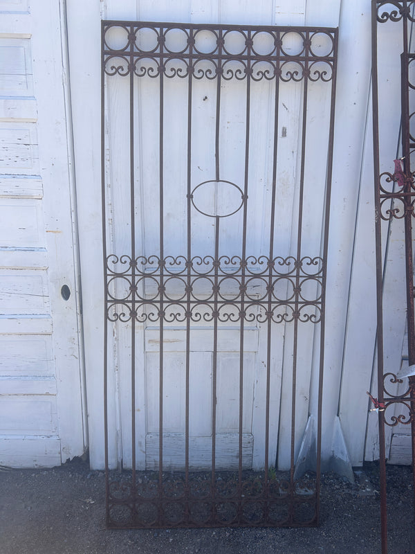 Tall Wrought Iron Gate w/ Center Oval GS010977