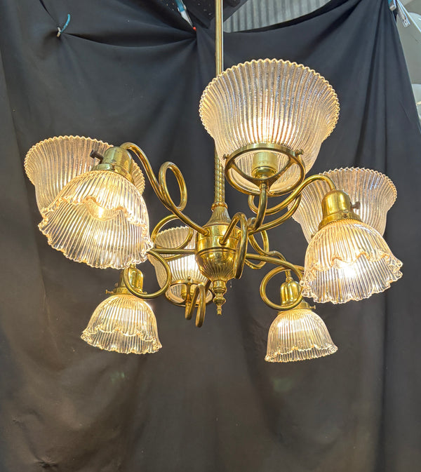 Victorian Brass 8-Light Chandelier GA21192