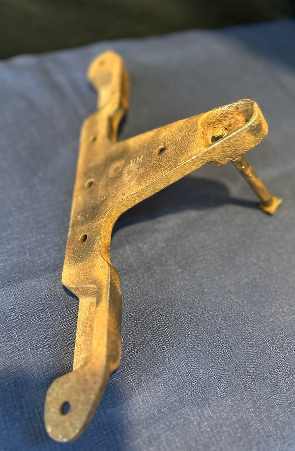 Vintage V-Shaped Sink Bracket GA20401