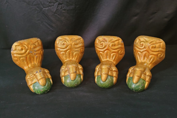 Set of 4 Painted Cast Iron Bathtub or Furniture Claw Feet GS00786