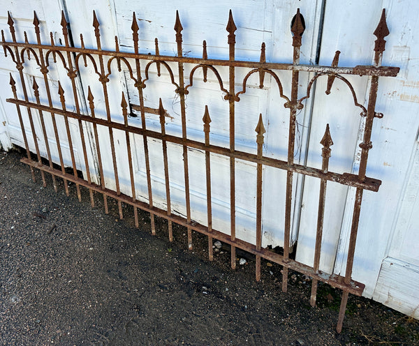 32 Ft of Antique Iron Garden Gate Fencing w/ Spear Top Finials GA20498