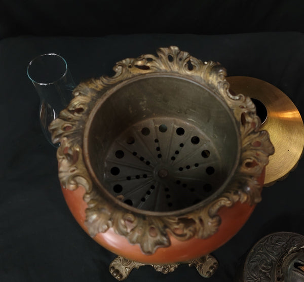 Vintage Ornate Floral Oil Lamp w/ Brass Canopy & Chimney GS00620